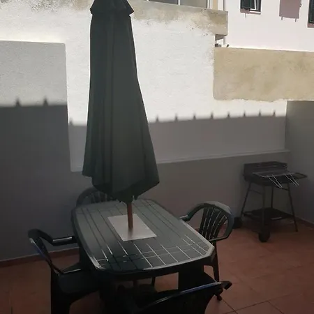 بيت ضيافة Casa Ao Lado Do Metro أوديفلاس